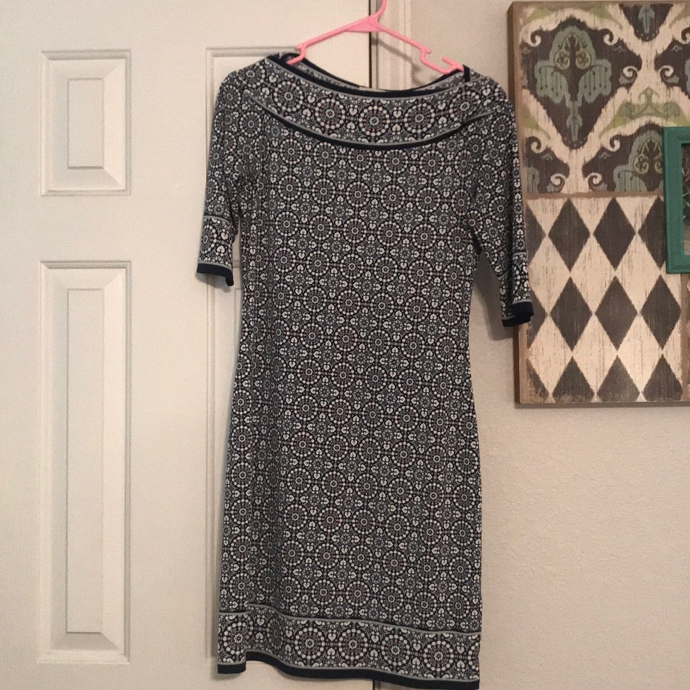 Small polyester medallion patten dress